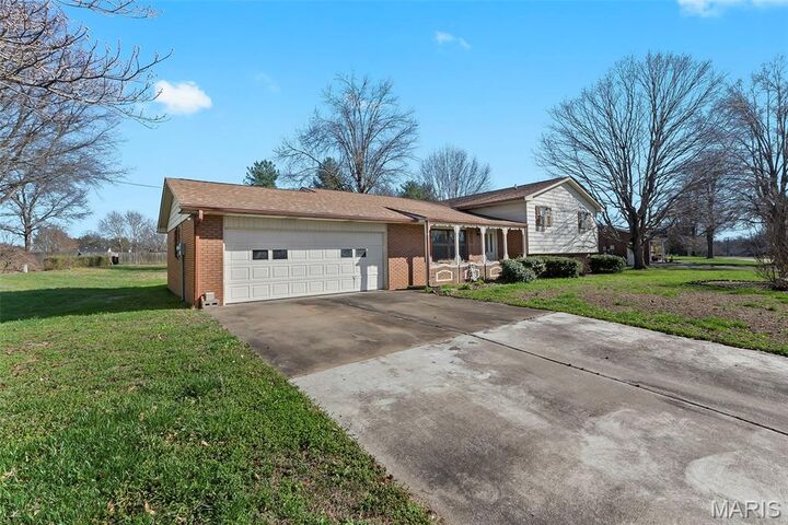 Property Photo: 1218 Kimbeland Drive MO 63755