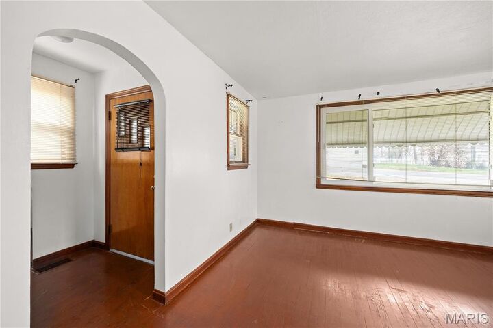 Property Photo:  2914 Lyndhurst Avenue  MO 63121 