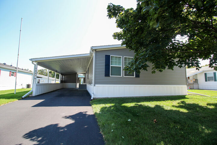 Property Photo: 7237 White Oak Circle MI 49002