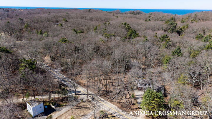 Property Photo:  110 Park Street  MI 49453 