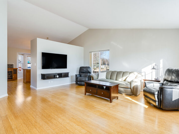 Property Photo:  2013 Lyndhurst Lane  IL 60503 