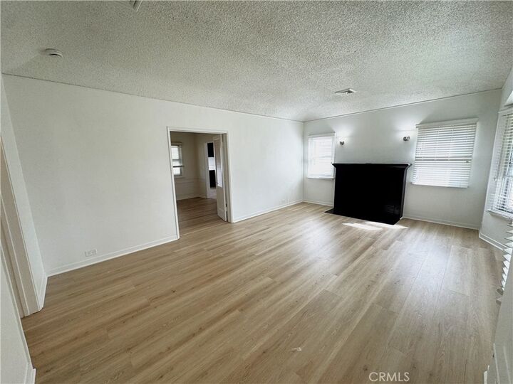 Property Photo:  8712 S 11th Avenue  CA 90305 