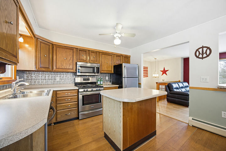 Property Photo:  133 Berrys Mill Road  ME 04530 