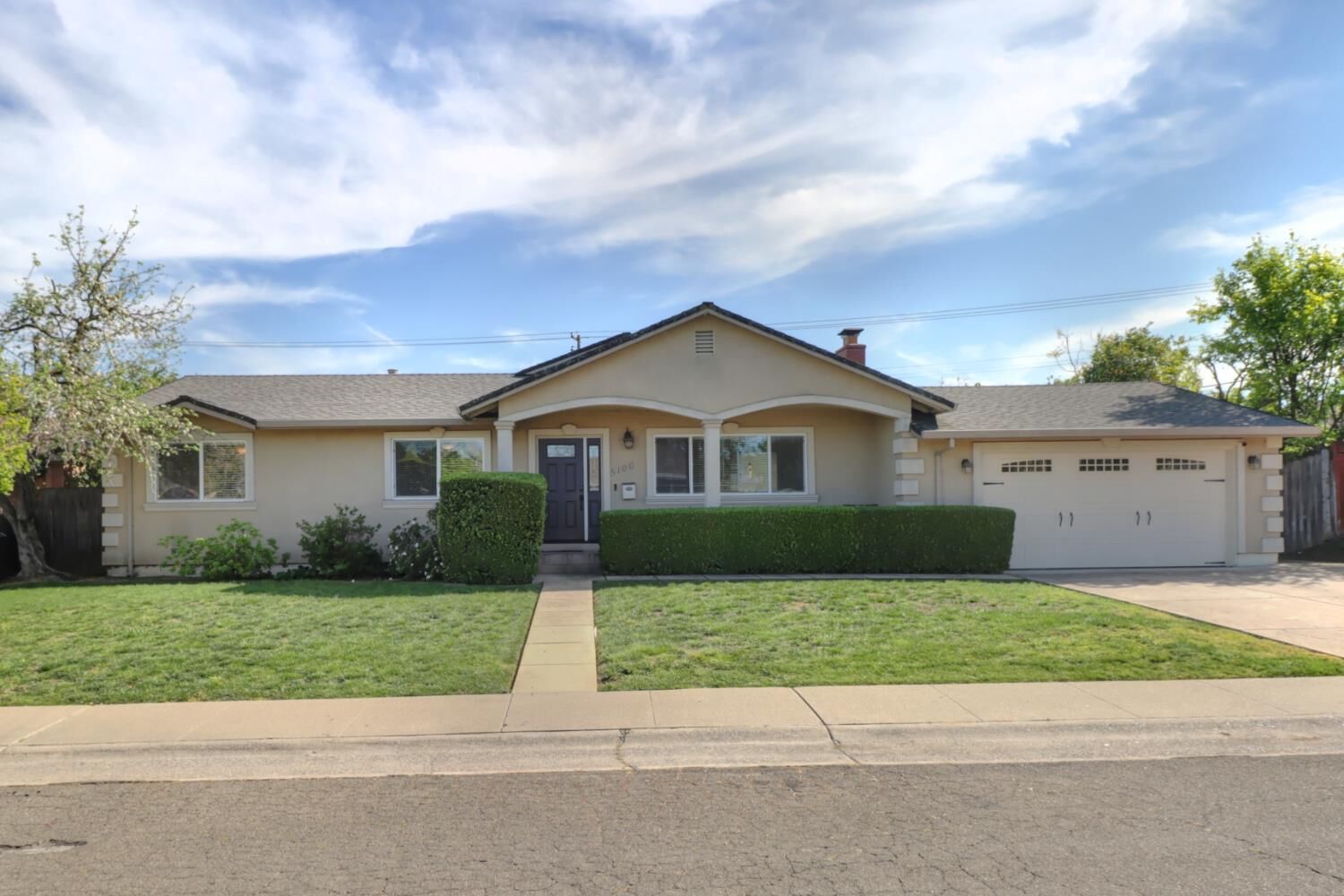 Property Photo:  5106 McKinney Way  CA 95608 