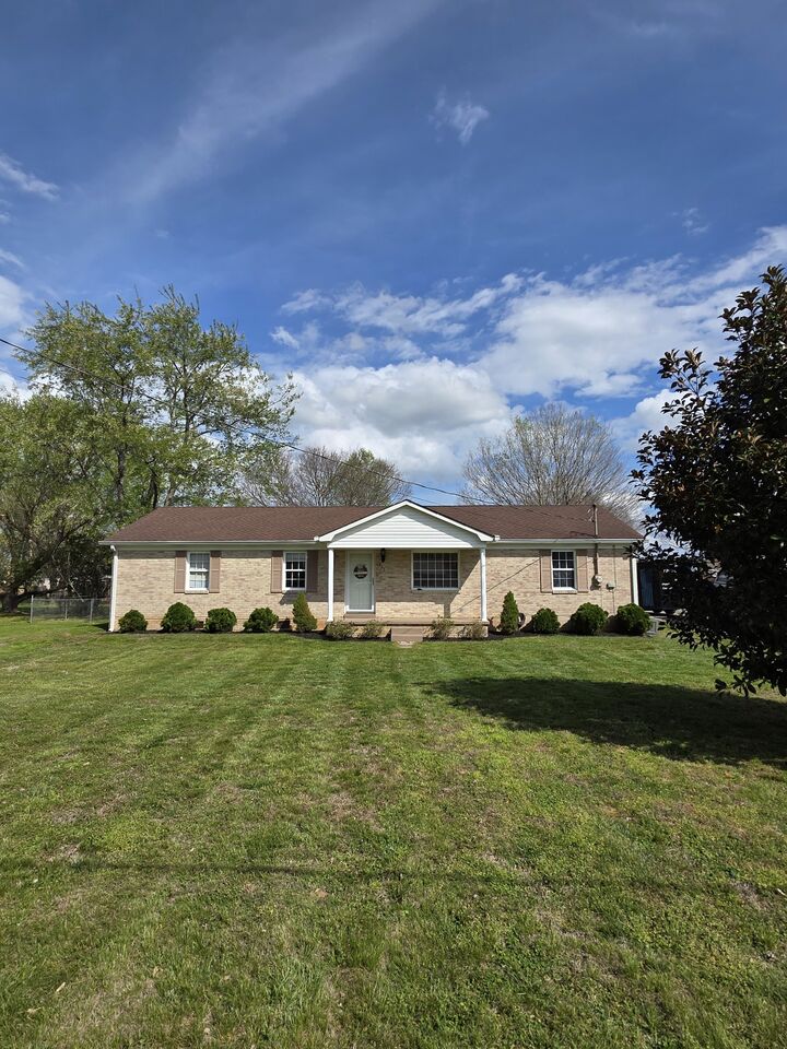 Property Photo:  205 Peachtree St  TN 37180 