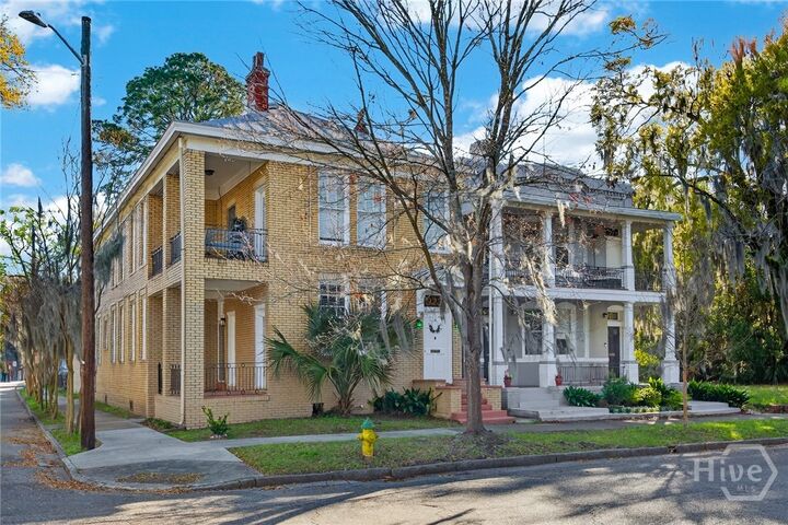 Property Photo:  923 E Park Avenue  GA 31401 