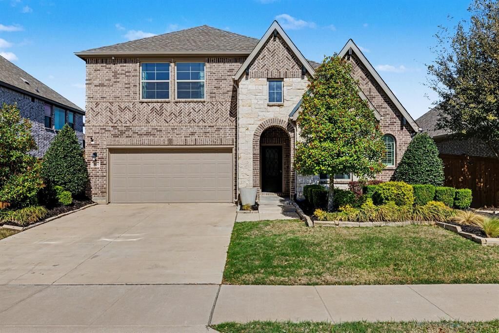 Property Photo:  1604 Eleanor Drive  TX 76052 