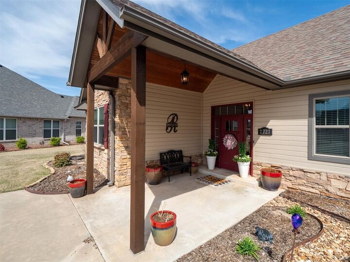 Property Photo:  2727 Woodlawn Court  OK 74804 
