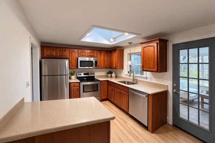 Property Photo:  5 Starling Ave  MA 02364 