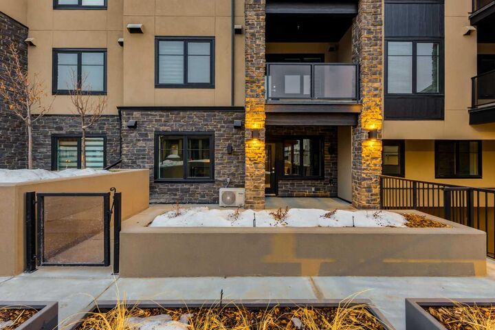 Property Photo:  2117 81 Street SW 2103  AB T3H 6H5 