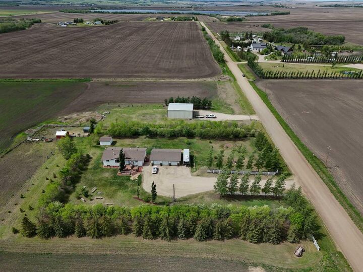 64033 Township Road 720 — photo 1