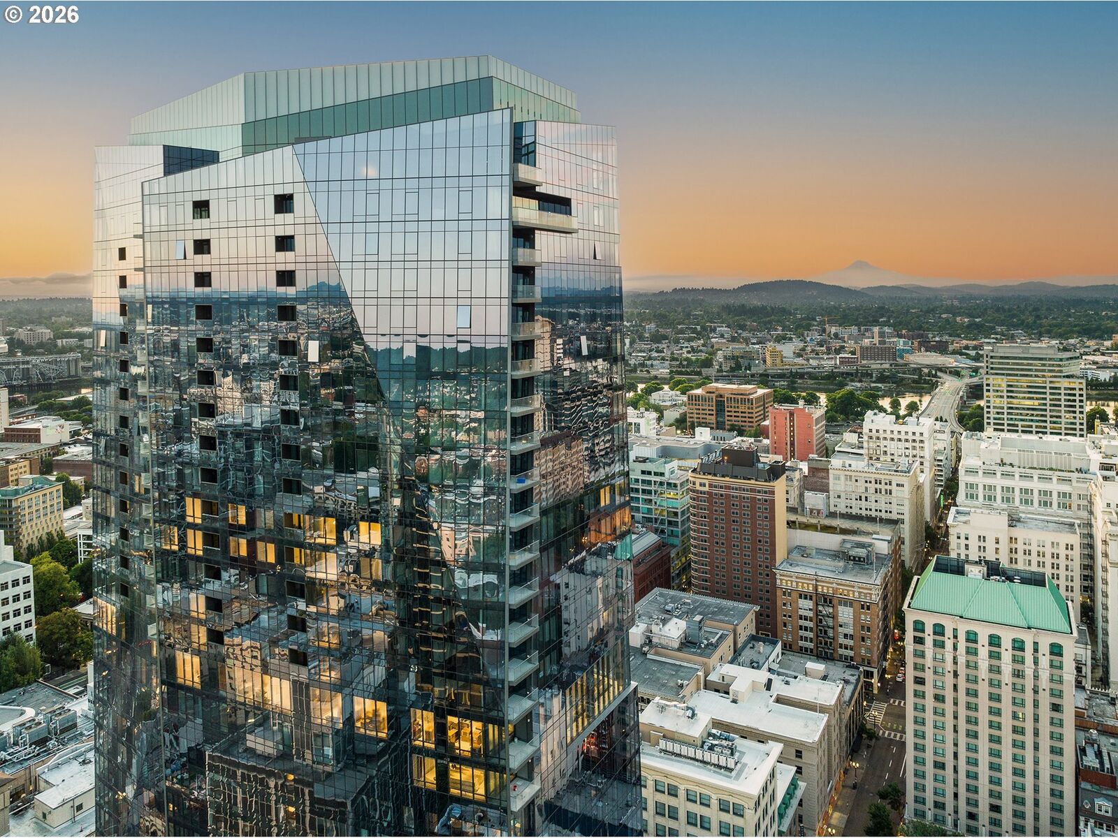 Property Photo: 550 SW 10th Ave 3004 OR 97205