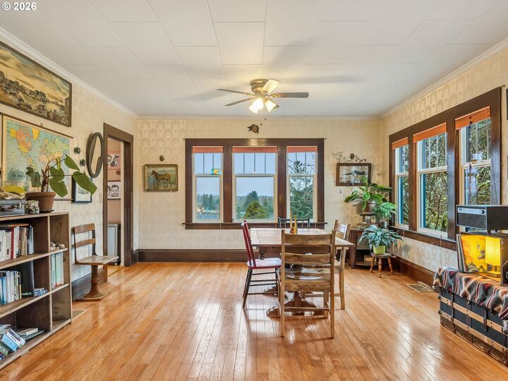 Property Photo: 35210 Orchard Ln OR 97103