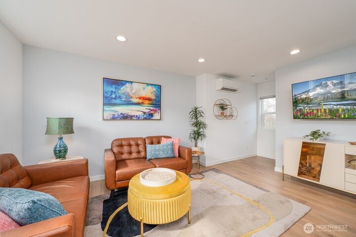 Property Photo:  3015  61st Avenue SW B  WA 98116 