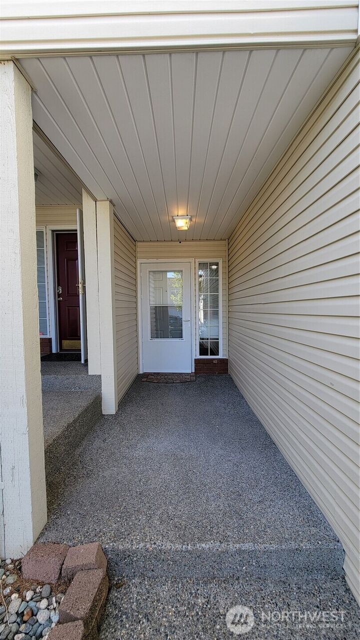 Property Photo:  5632  137th Place SE  WA 98208 