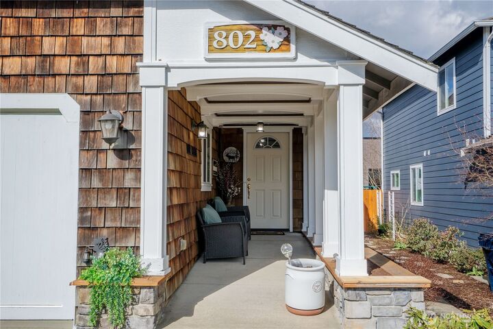 Property Photo:  802  Bentgrass Way  WA 98264 