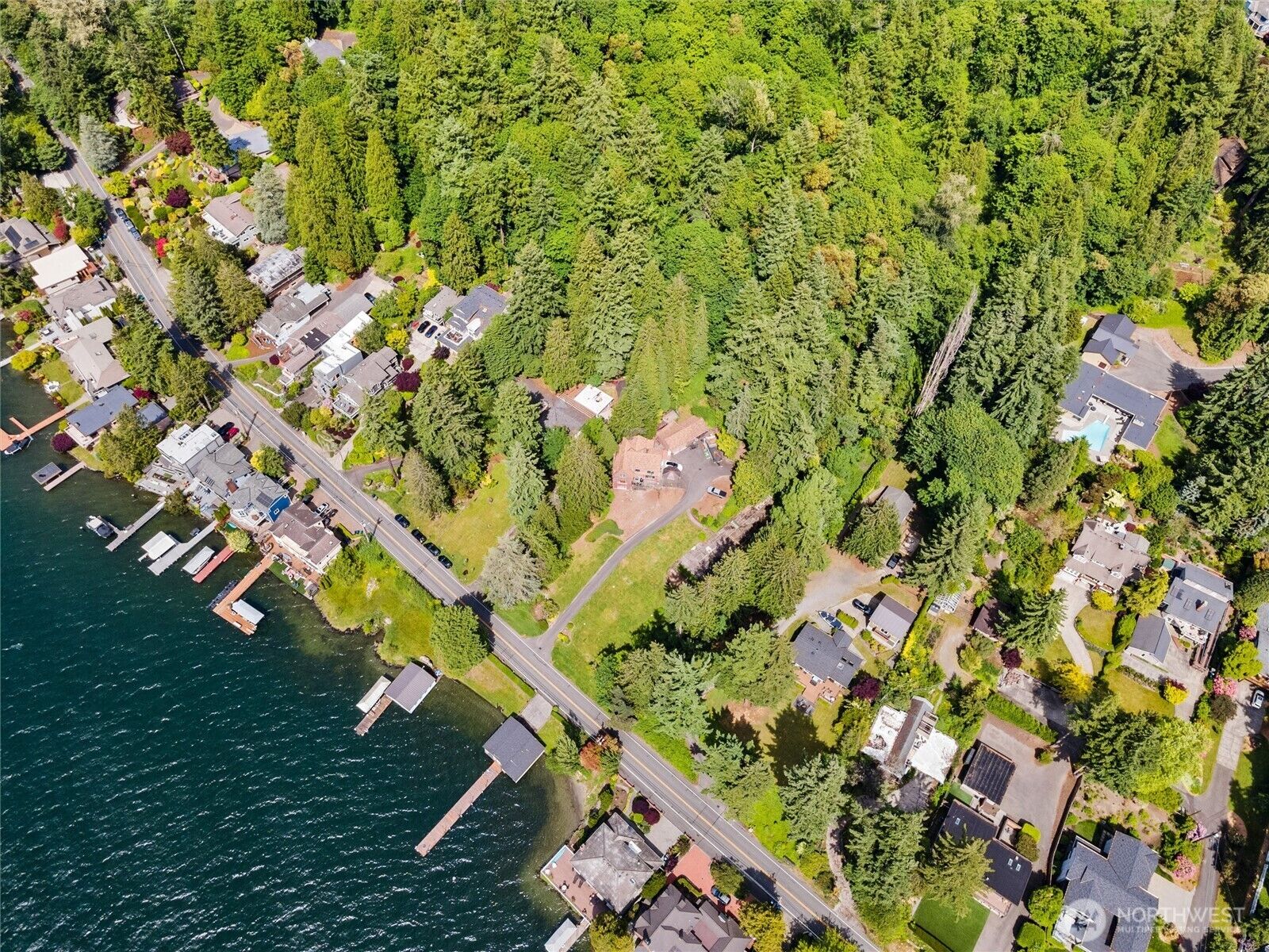 Property Photo: 13104 Holmes Point Drive NE WA 98034