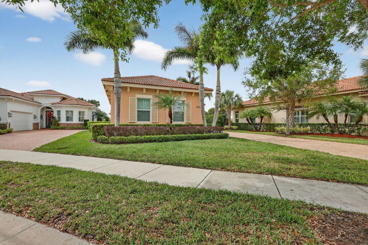 Property Photo: 10730 SW Visconti Way FL 34986