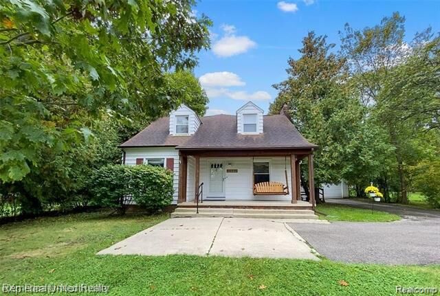 Property Photo:  2321 W Wattles Road  MI 48098 