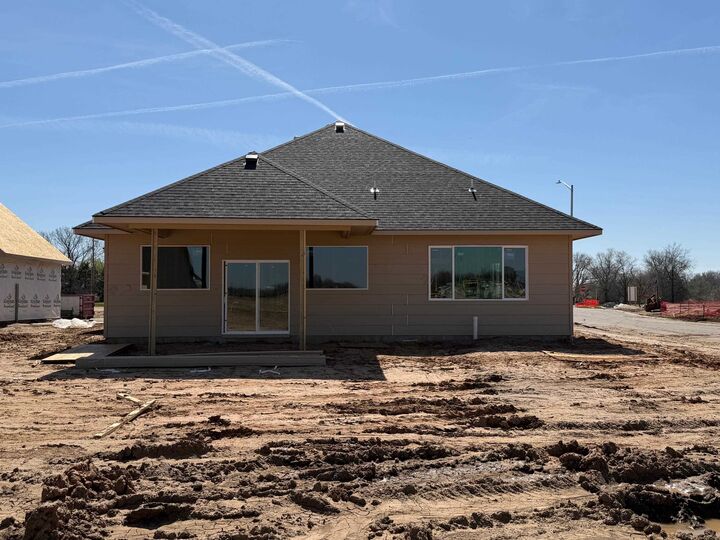 Property Photo:  746 N Rainbow Lake Ct  KS 67235 