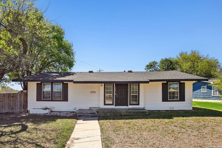 Property Photo:  1080 Ivy  TX 78209 