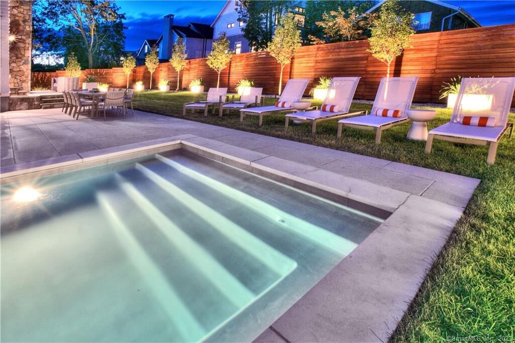 Property Photo:  18 Danbury Avenue  CT 06880 