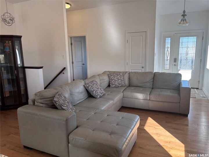Property Photo: 436 Ridgedale Street SK S9H 5R9