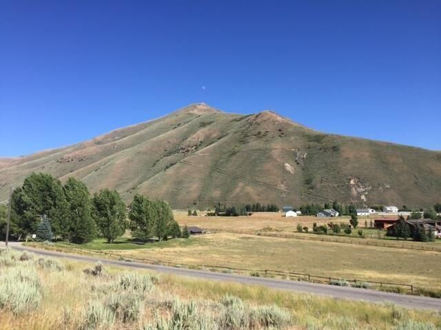 Property Photo:  39 Muldoon Canyon Rd  ID 83313 