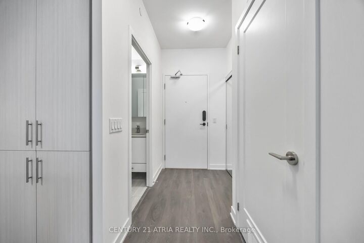 Property Photo: 95 Oneida Crescent 2005 ON L4B 0H5