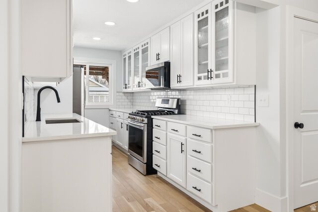 Property Photo: 364 E 1600 S UT 84058