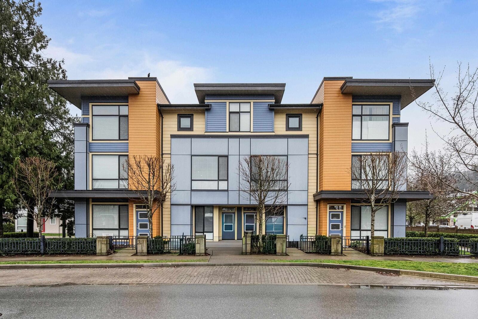 Photo de la propriété:  45615 Tamihi Way 3  BC V2R 0X4 