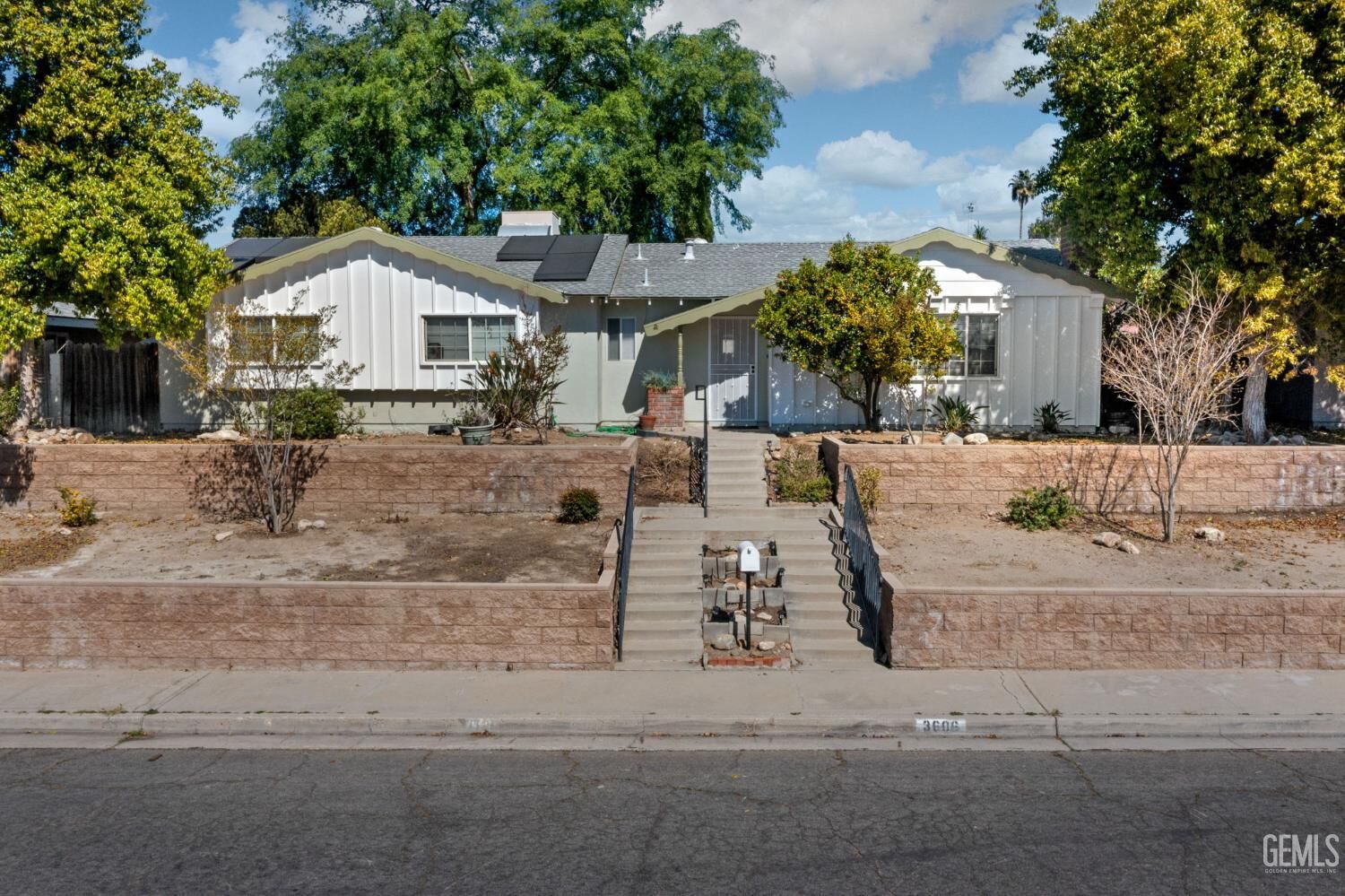 Property Photo:  3606 Kaibab Avenue  CA 93306 