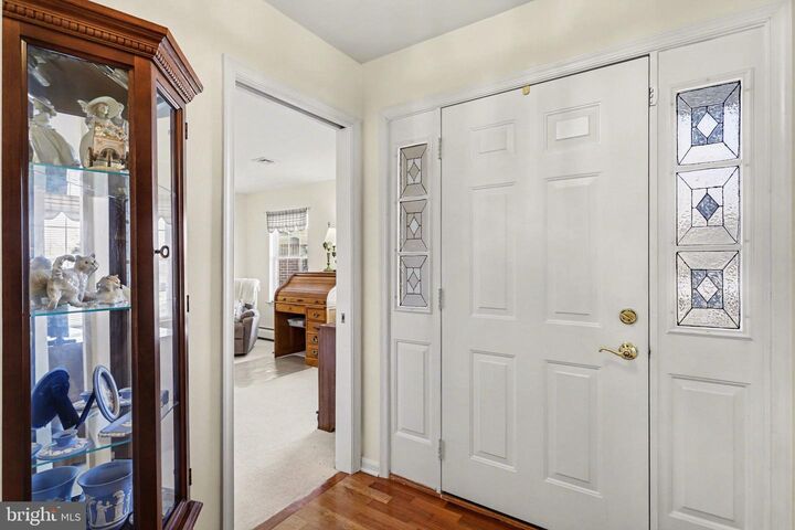 Property Photo: 1827 Meadow Ridge Drive PA 17036