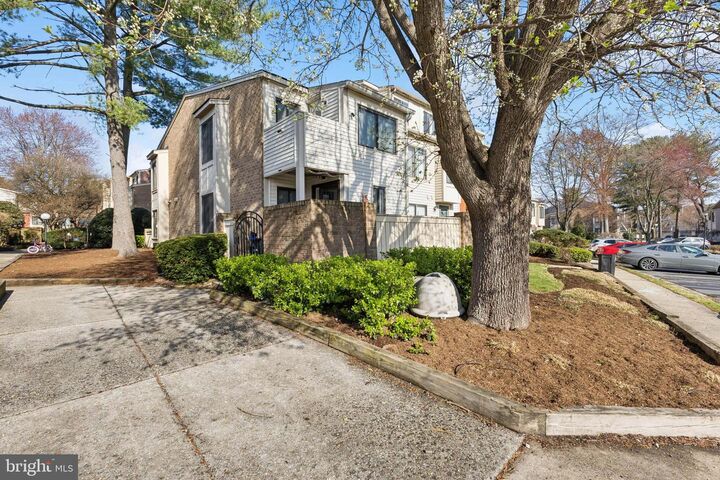 Property Photo: 18600 Nathans Place MD 20886