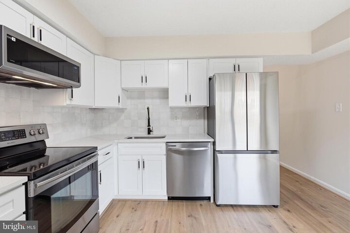 Property Photo: 7651 E Arbory Court 277 MD 20707