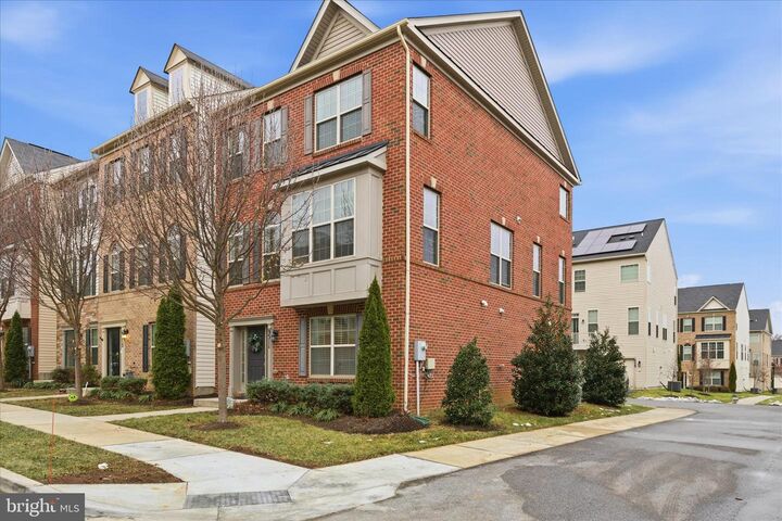 Property Photo: 9511 Smithview Place MD 20706