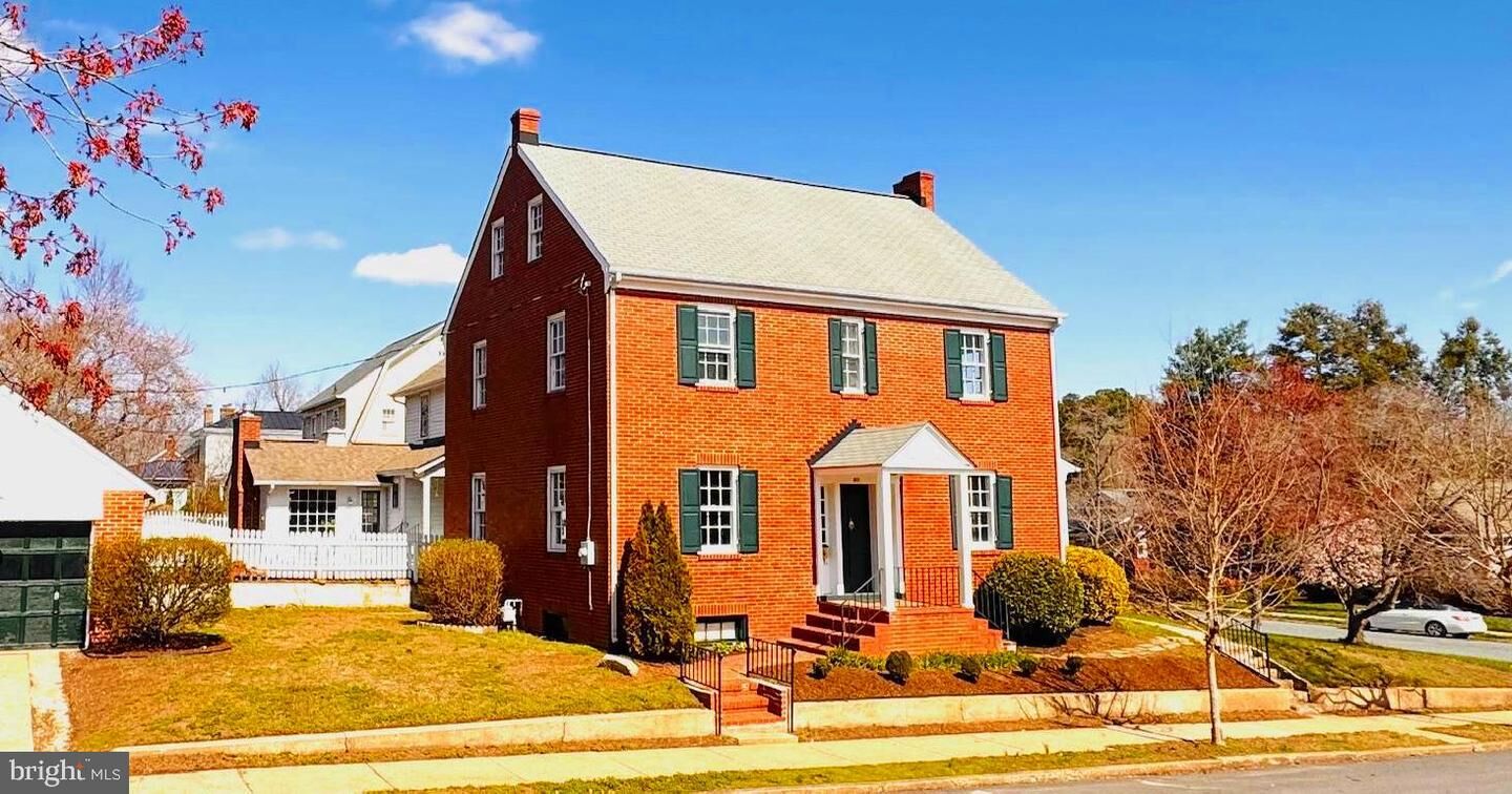 Property Photo: 901 Monroe Street VA 22401