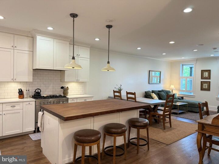 Property Photo: 1232 I Street NE 1 DC 20002