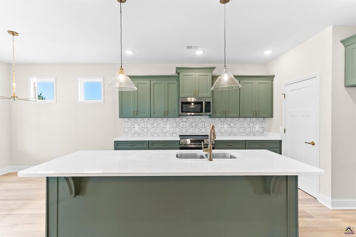 Property Photo:  124 Early Drive  GA 31008 