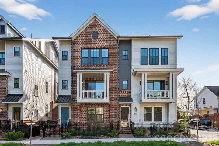 Property Photo: 3111 Pinehurst Place NC 28209