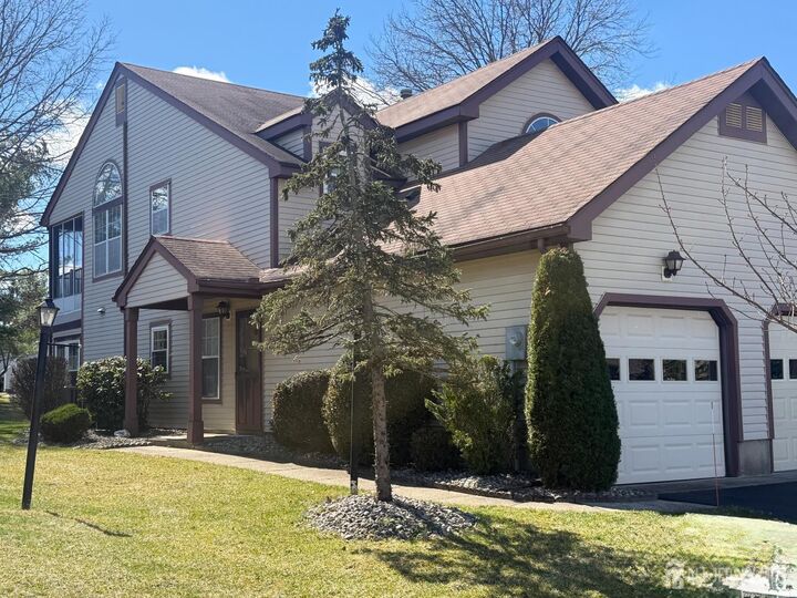 Property Photo:  8 Ingram Drive D  NJ 08831 