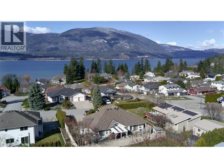 Property Photo:  4640 13 Street Northeast  BC V1E 1E3 