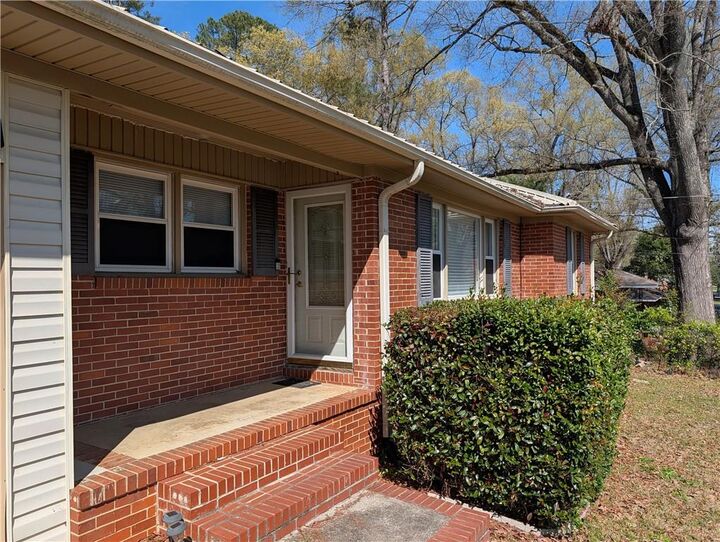 Property Photo:  207 Kingsway Drive  GA 31088 