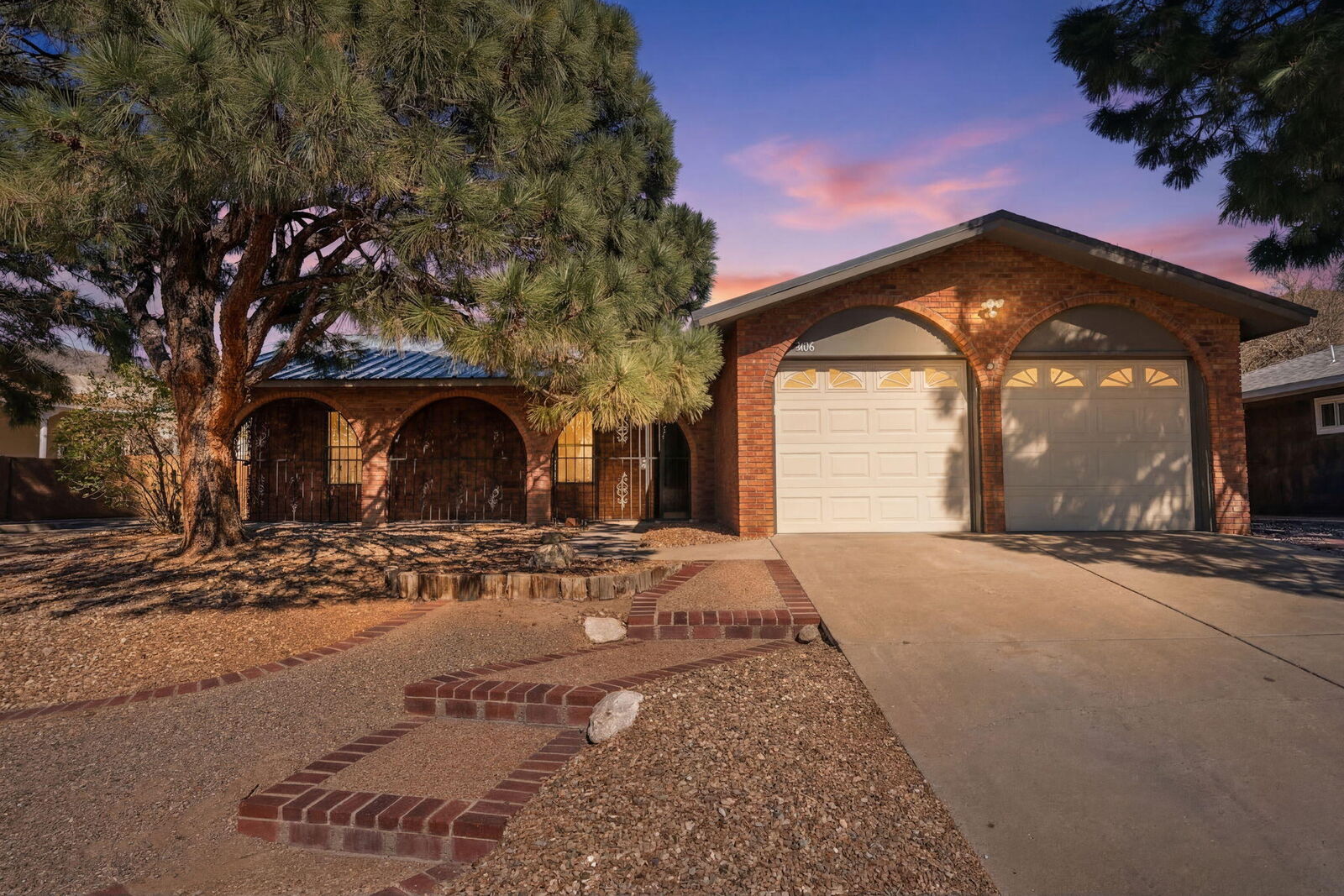 Property Photo:  1012 Oro Real NE  NM 87123 