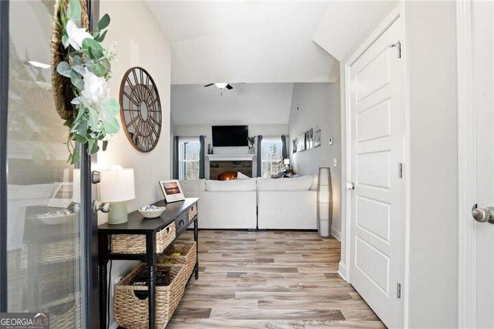 Property Photo:  511 Grand Oaks Avenue  GA 30620 