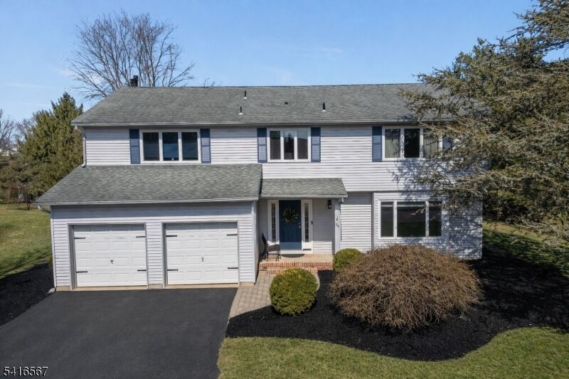 Property Photo:  34 Aberdeen Circle  NJ 08822 