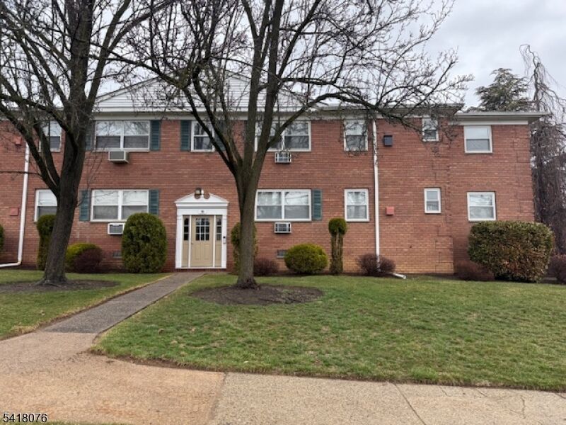 Property Photo:  16 Knox Ter 1-A  NJ 07470 