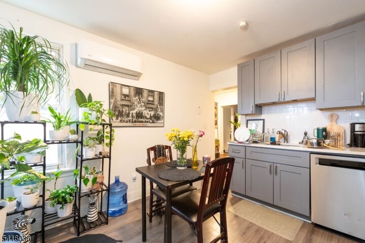 Property Photo:  579 Nassau St  NJ 07050 