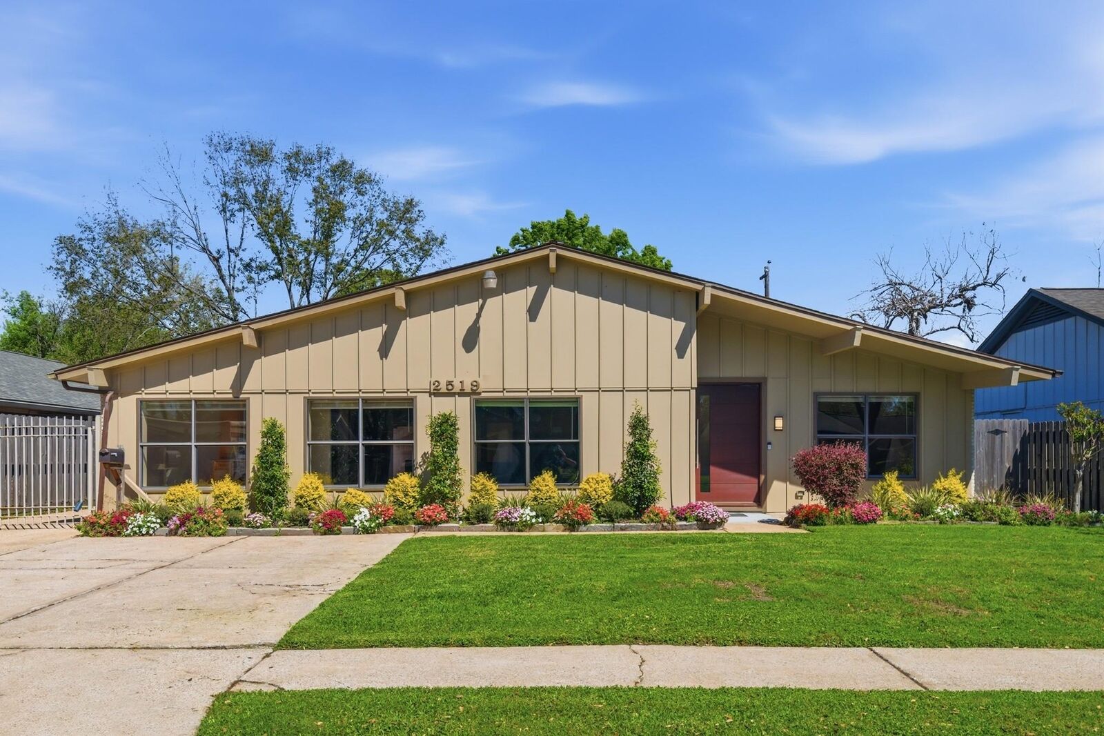 Property Photo:  2519 Tannehill Drive  TX 77008 