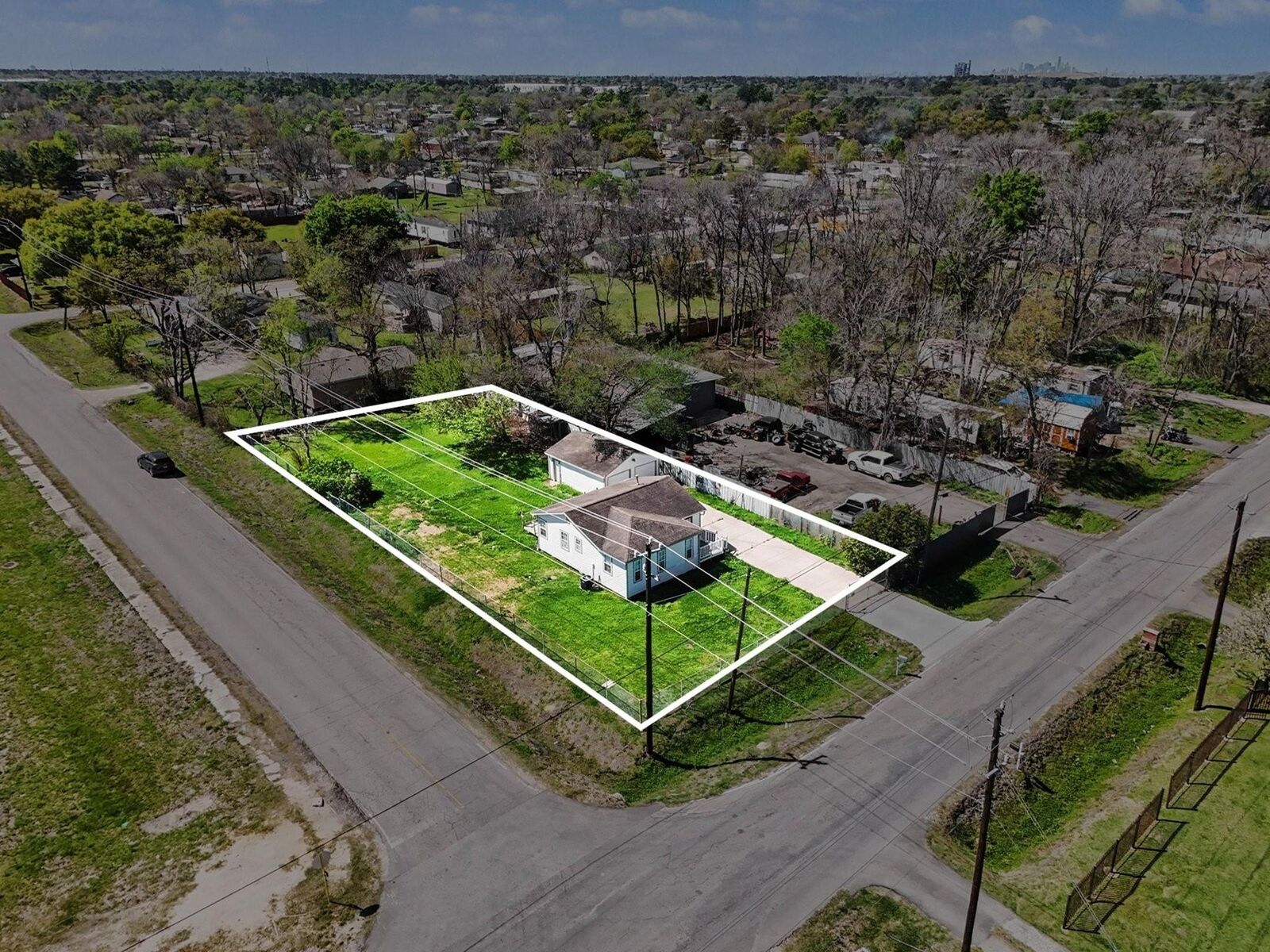 Property Photo:  13342 Elderberry Lane  TX 77049 